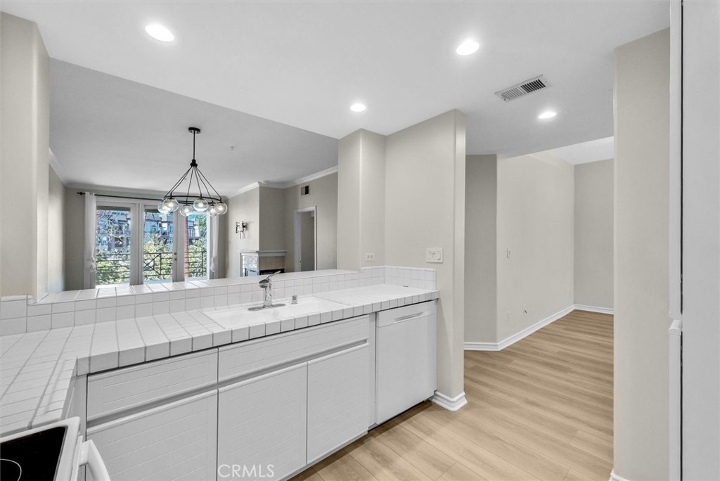 Metropolitan (MET) - Residential Lease