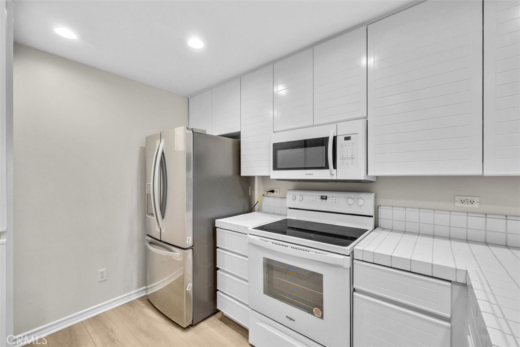 Metropolitan (MET) - Residential Lease