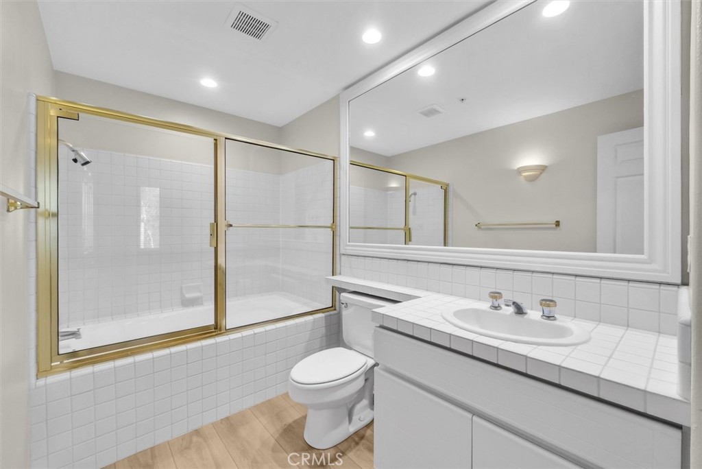 Metropolitan (MET) - Residential Lease