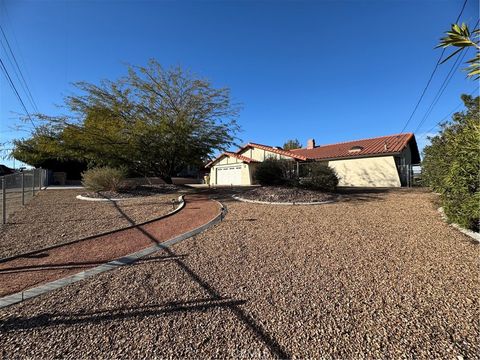 Photo of 16834 Elm Street, Hesperia, CA 92345 (MLS # IV26013051)