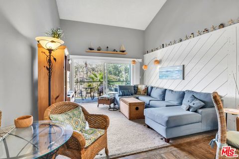 Photo of 556 Ebbtide Circle, Port Hueneme, CA 93041 (MLS # 26661007)