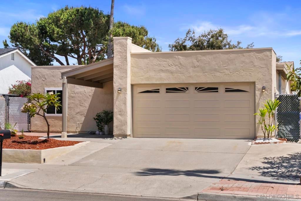 4105 Alana Cir