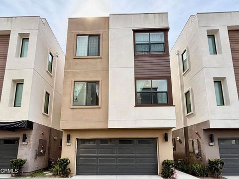 Photo of 1105 Canal Street, Oxnard, CA 93035 (MLS # V1-31646)