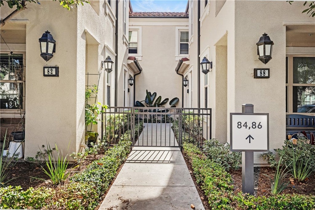 86 Mayfair