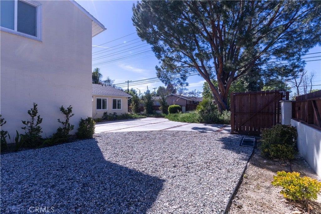 18816 Superior St