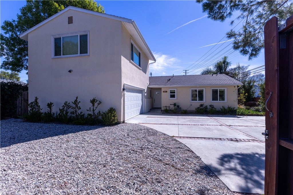 18816 Superior St