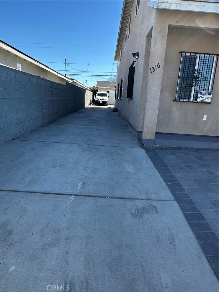 1314 W 92nd