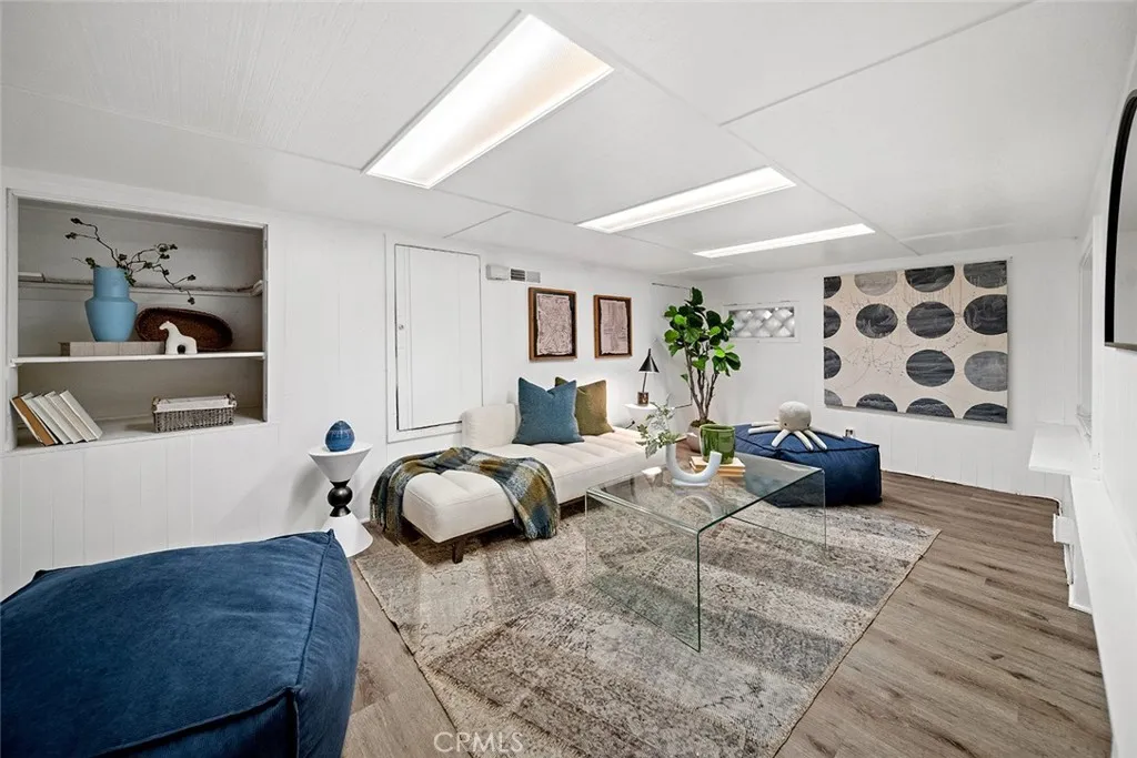 Laguna Beach, California 92651, United States, 3 Bedrooms Bedrooms, ,3 BathroomsBathrooms,Residential,Active,210181