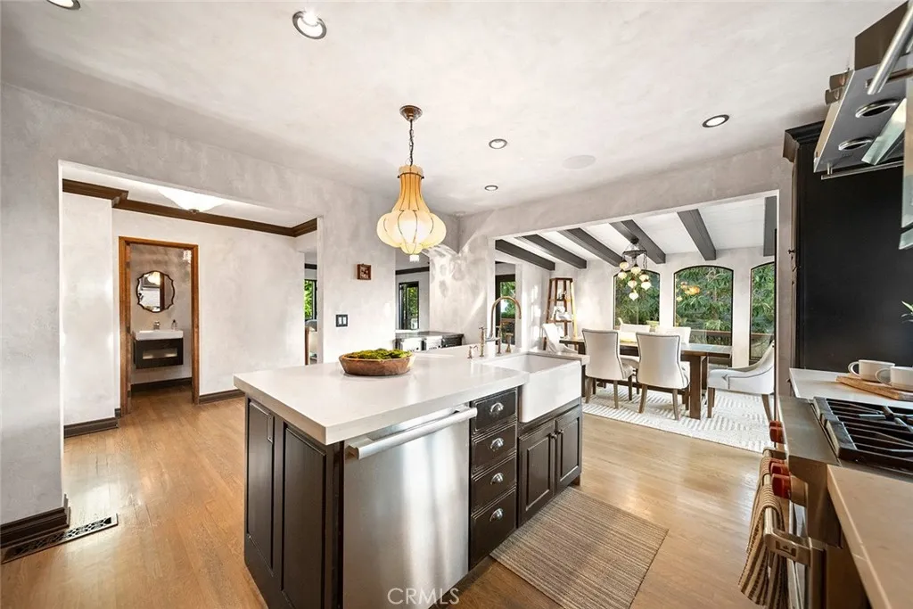 Laguna Beach, California 92651, United States, 3 Bedrooms Bedrooms, ,3 BathroomsBathrooms,Residential,Active,210181