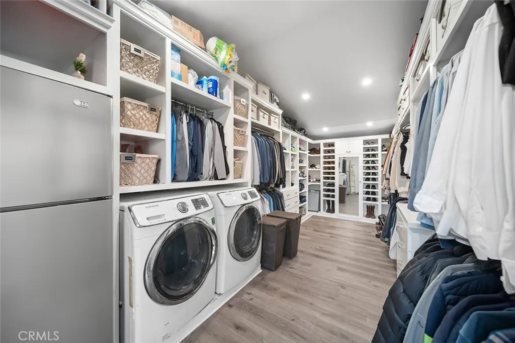 Laguna Beach, California 92651, United States, 3 Bedrooms Bedrooms, ,3 BathroomsBathrooms,Residential,Active,210181