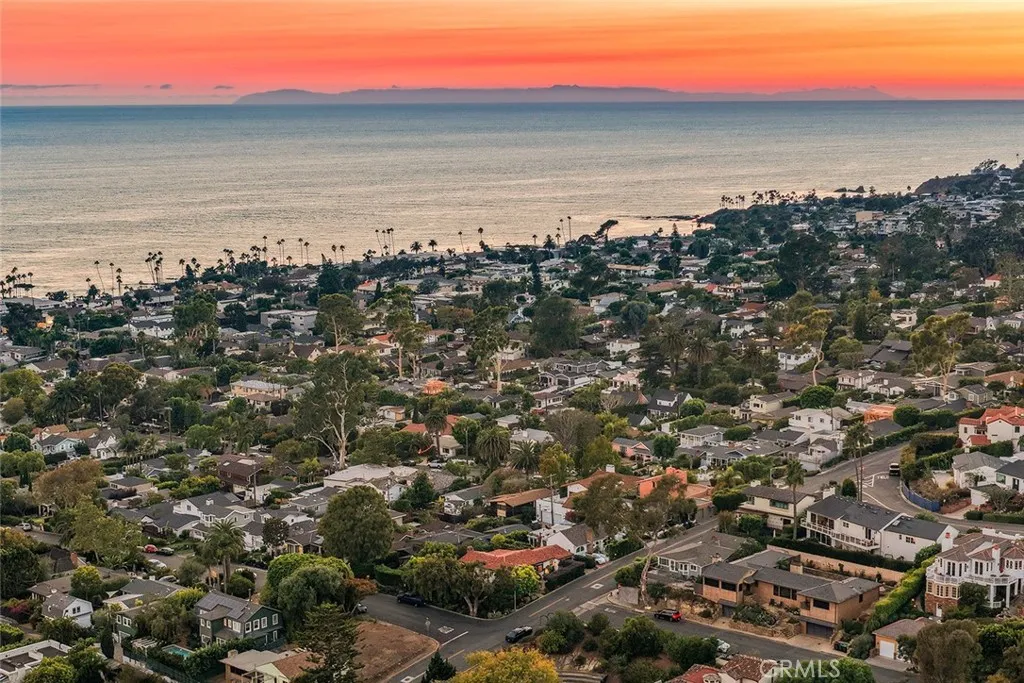 Laguna Beach, California 92651, United States, 3 Bedrooms Bedrooms, ,3 BathroomsBathrooms,Residential,Active,210181