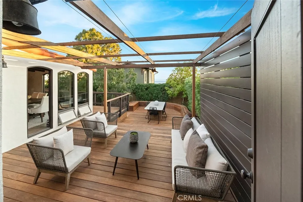 Laguna Beach, California 92651, United States, 3 Bedrooms Bedrooms, ,3 BathroomsBathrooms,Residential,Active,210181