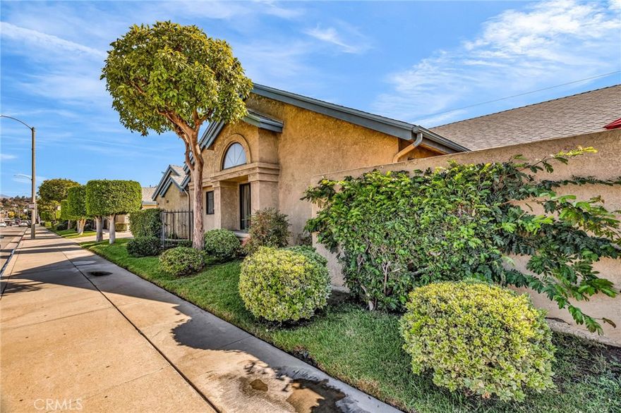 Tucked within a well-kept HOA community, this 2-bed/2-bath home blends easy living with everyday convenience. The single-level layout opens to a bright living area, dining nook, and practical kitchen, while two comfortable bedrooms include a true ensuite-style primary. An attached two-car garage and low-maintenance outdoor areas make day-to-day living (and lock-and-leave) a breeze. You’re close to shopping, dining, parks, and newer neighborhood amenities, with quick connections to major freeways for an easy Greater LA commute. A clean turnkey—or light-refresh—opportunity in a central pocket of Montebello.