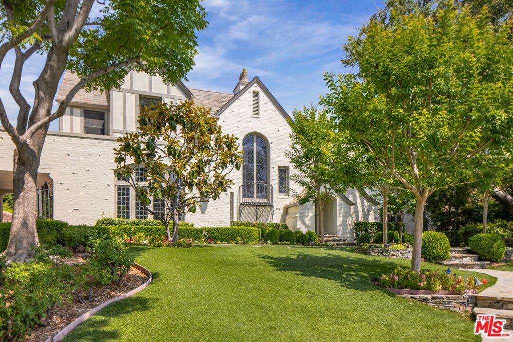 344 S Hudson Avenue