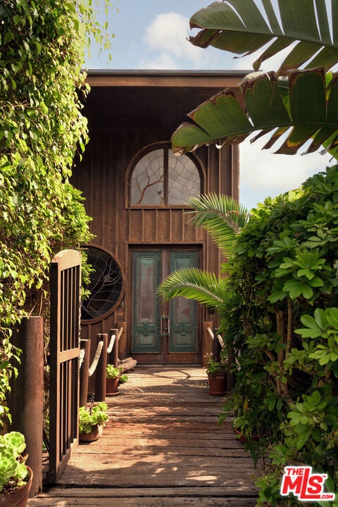 Photo of 26902 Malibu Cove Colony Drive, Malibu, CA 90265 (MLS # 26861141)