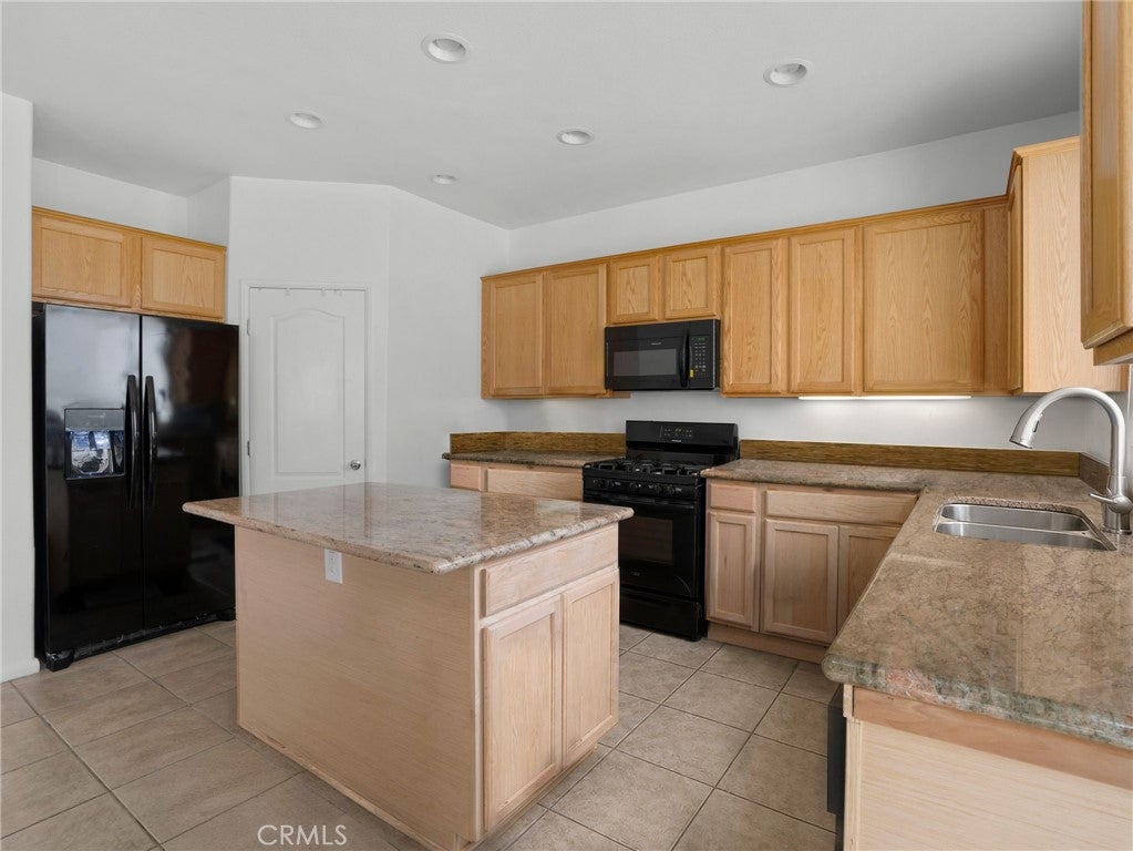 3854 Bluff