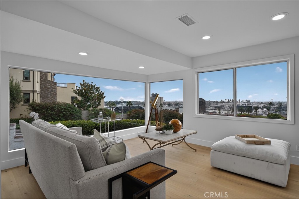 Newport Heights (NEWH) - Residential Lease