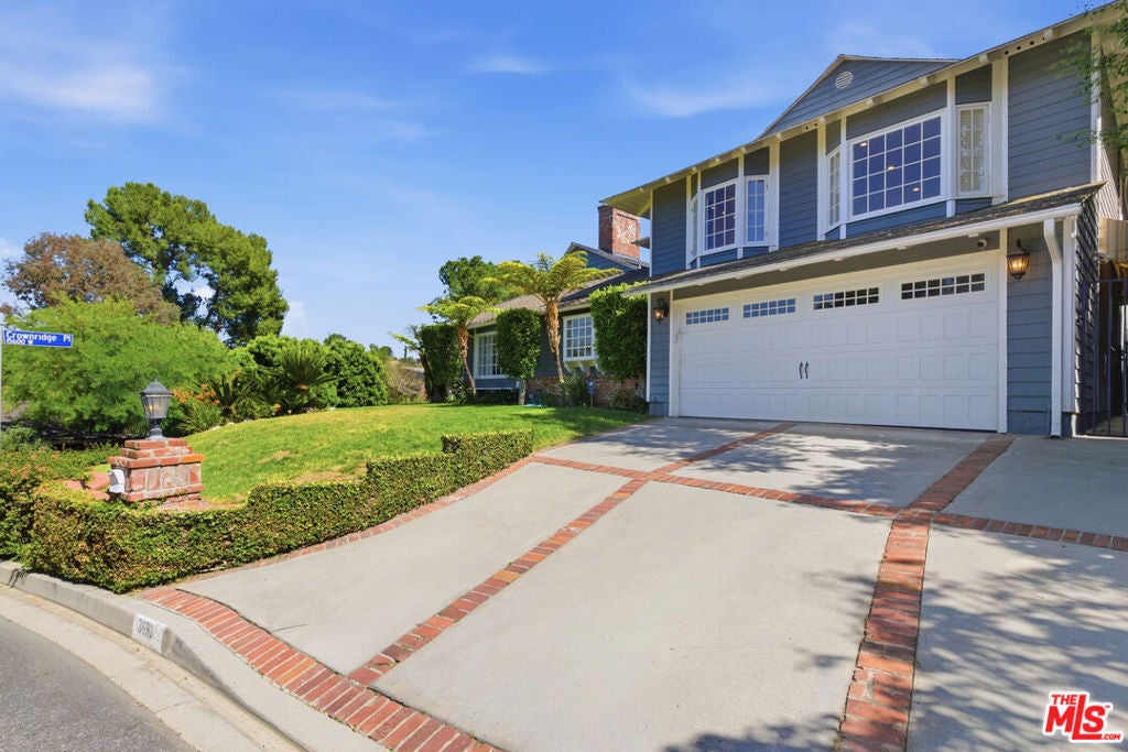 3690 Crownridge Drive