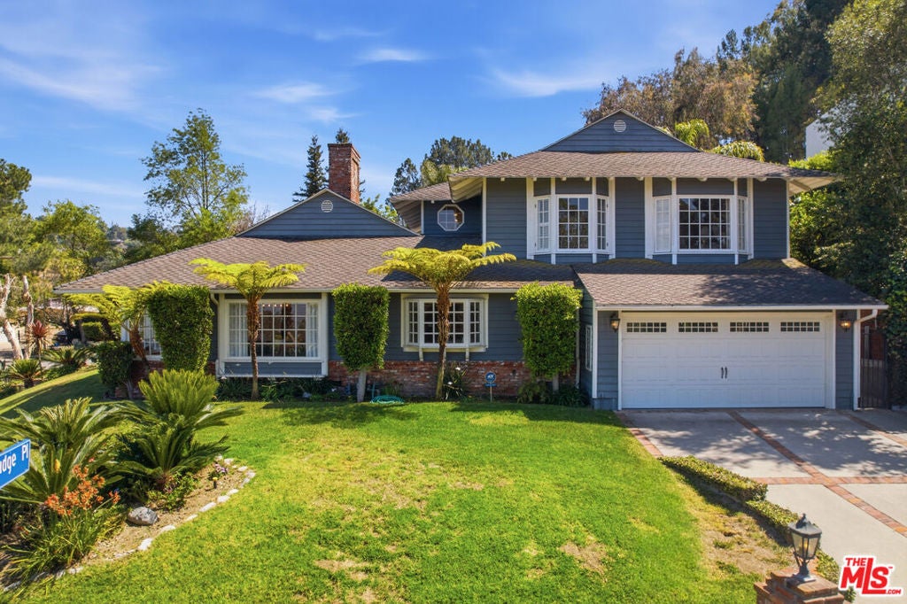 3690 Crownridge Drive