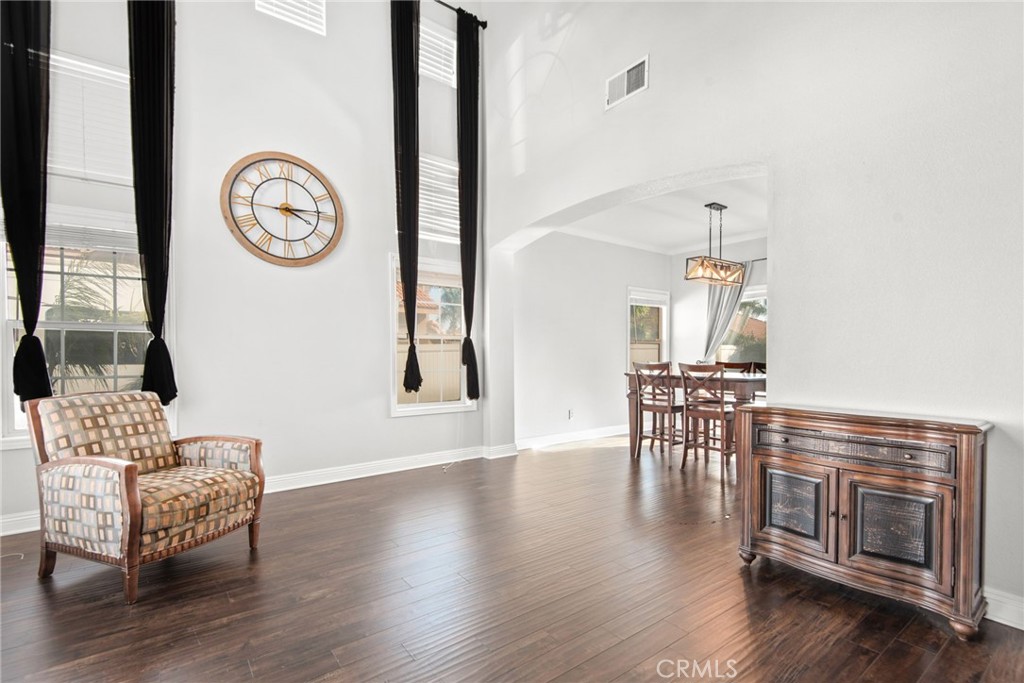 2073 W Summerset Drive