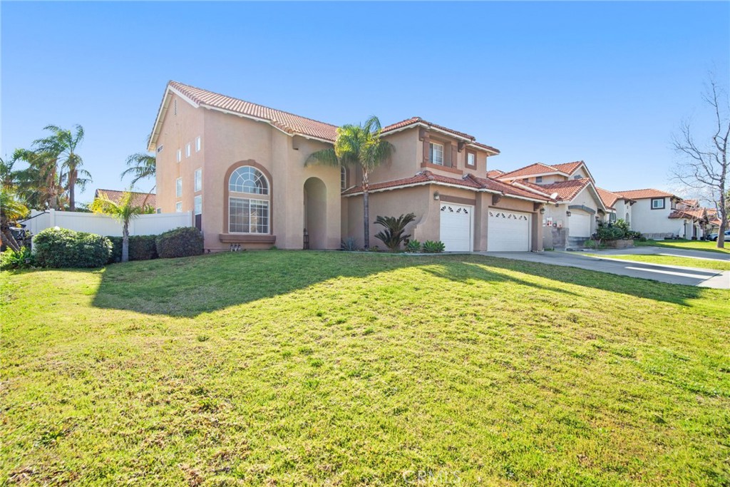 2073 W Summerset Drive