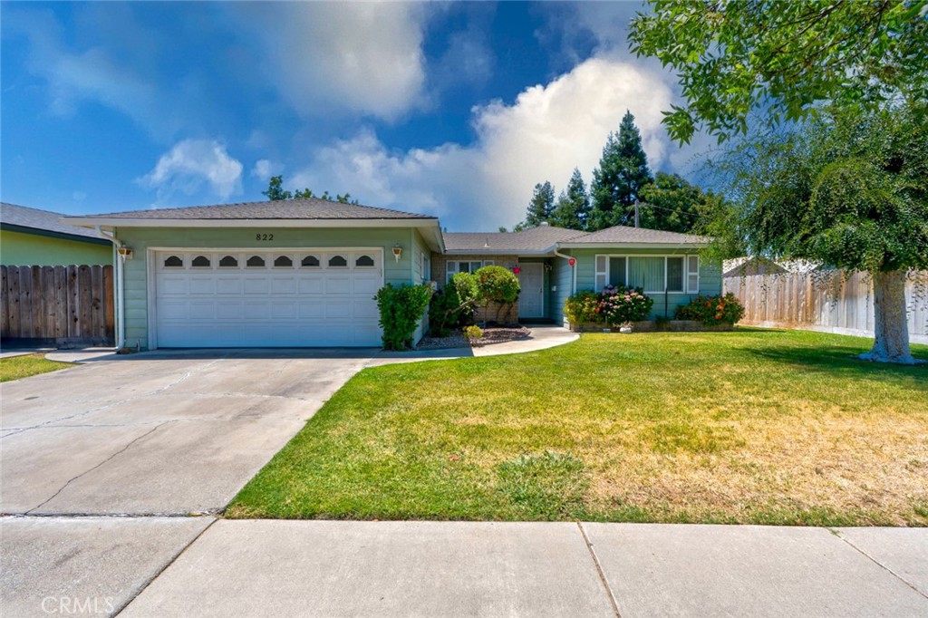 Welcome to 822 Seneca Dr, Merced! This well-cared-for home is the perfect starter in desirable North Merced. Featuring a functional layout and a spacious yard, it offers comfort, charm, and convenience close to parks, schools, and shopping. Don’t miss this great opportunity!