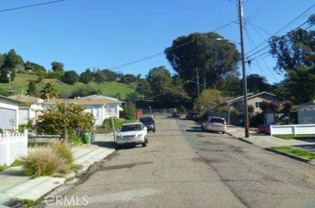 Photo of 2735 Truman Ave, Oakland, CA 94605 (MLS # IV26056848)