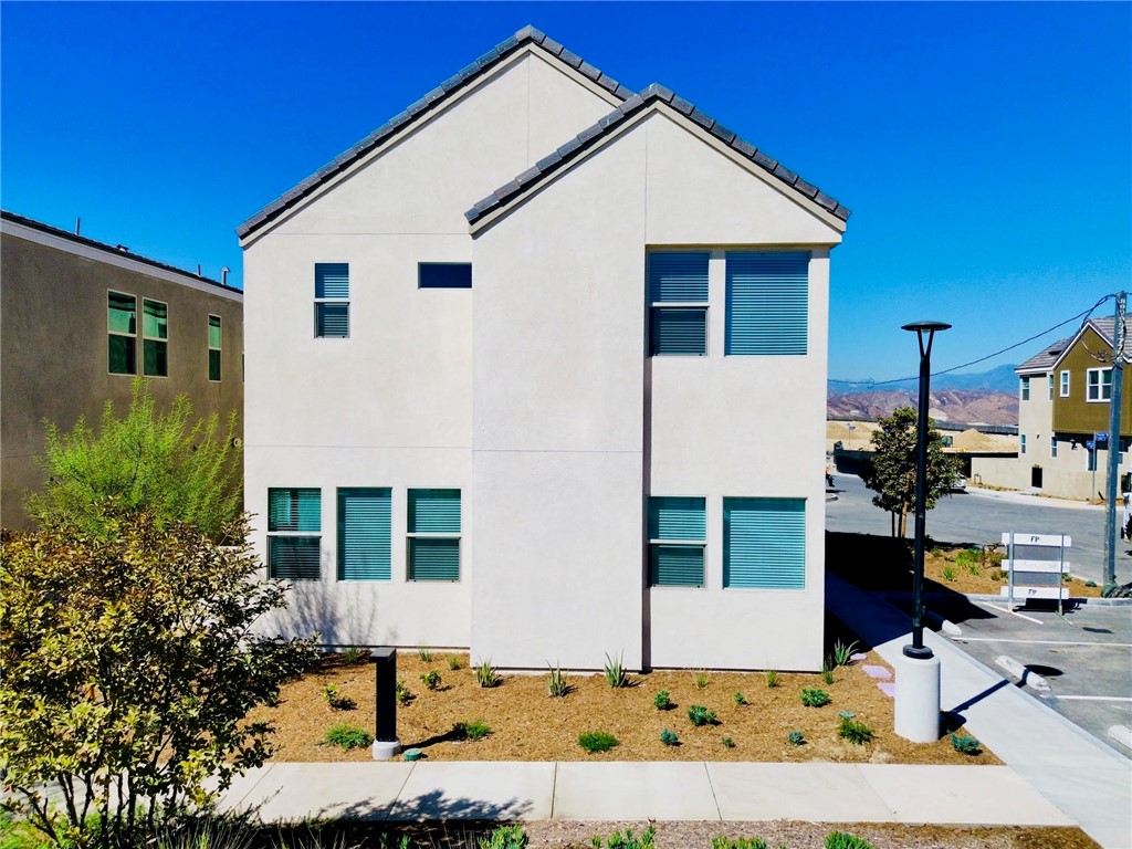 Wisteria (WIST5P) - Residential Lease