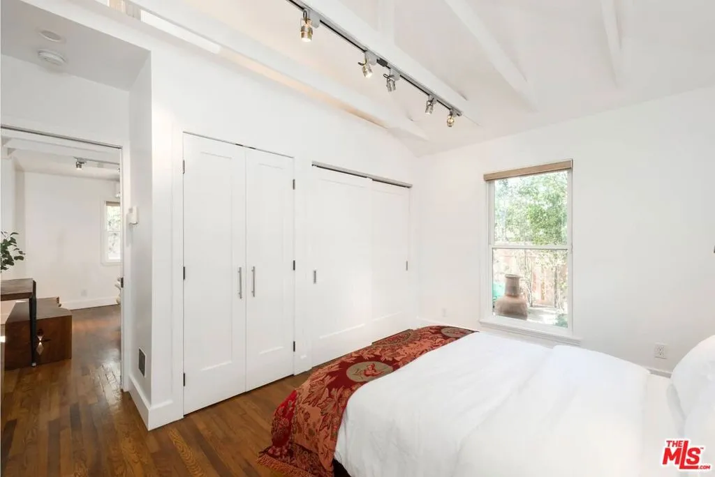 Venice, California 90291, United States, 1 Bedroom Bedrooms, ,1 BathroomBathrooms,Residential,Active,184361