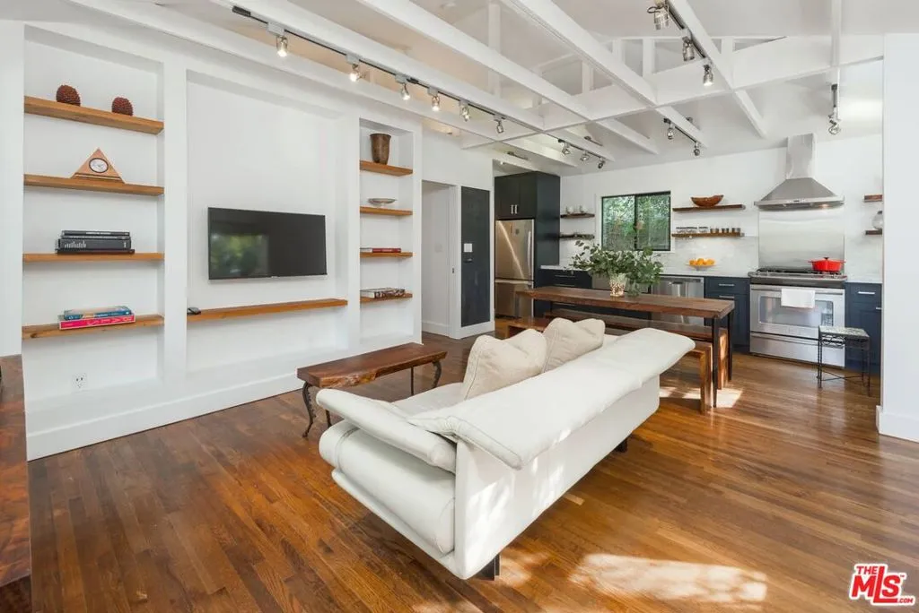 Venice, California 90291, United States, 1 Bedroom Bedrooms, ,1 BathroomBathrooms,Residential,Active,184361