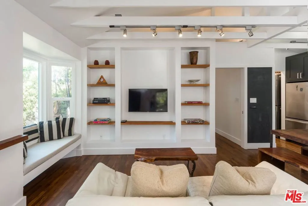 Venice, California 90291, United States, 1 Bedroom Bedrooms, ,1 BathroomBathrooms,Residential,Active,184361