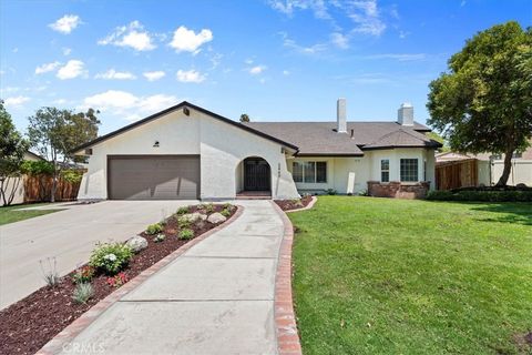 Photo of 2463 Falling Oak DR, Riverside, CA 92506 (MLS # IV26155818)