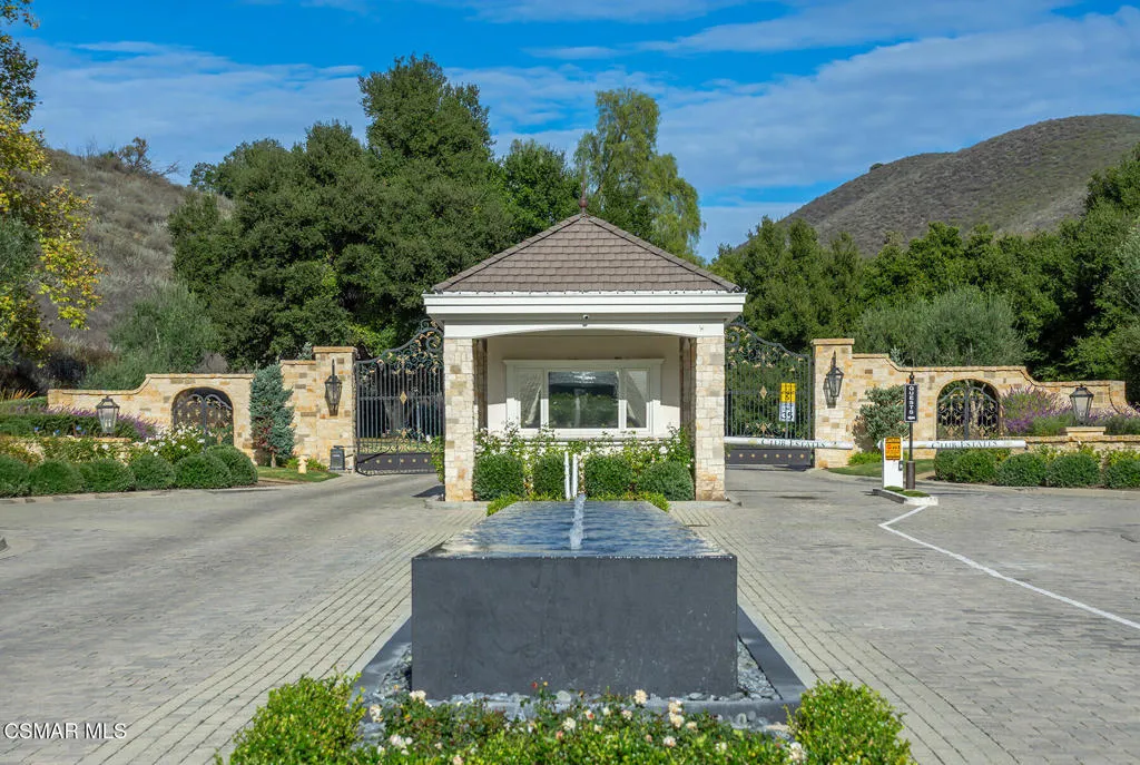 Westlake Village, California 91362, United States, ,Land,Active,247311