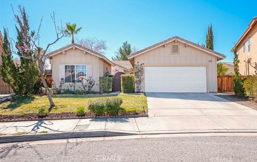 FOR LEASE IN VICTORVILLE SINGLE STORY HOUSE HAS 4 BEDROOMS, 3 BATHROOMS, 2 CAR GARAGE, 1648 SQFT OF LIVING SPACE, WASHER/DRYER/ REFRIGERATOR INCLUDED, CENTRAL AC, DISHWASHER, MICROWAVE, GAS FIREPLACE, BACKYARD WITH GRASS LANDSCAPE. $600 OFF 1ST MONTHS RENT SPECAIL WITH A MININUM FICO SCORE OF 650.