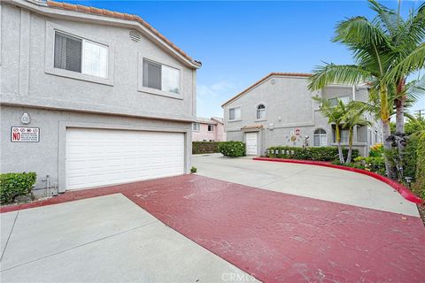 Photo of 6551 Motz ST, Paramount, CA 90723 (MLS # DW26112794)