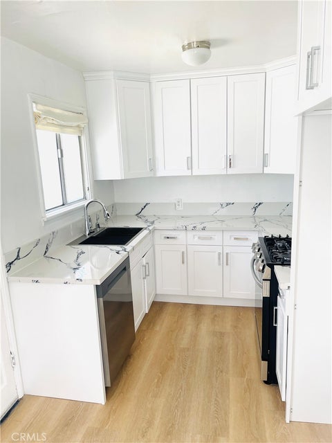 Photo of 5754 Vineland Avenue, North Hollywood, CA 91601 (MLS # SR26179317)