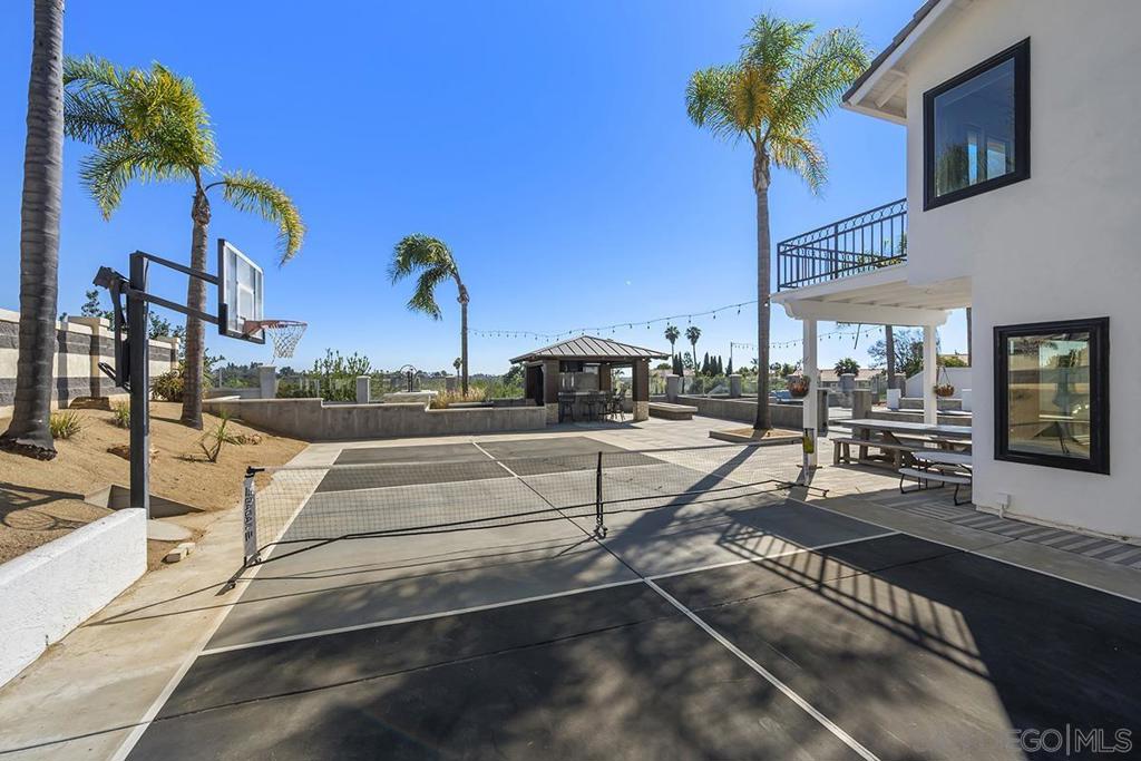 376 Canyon Ridge