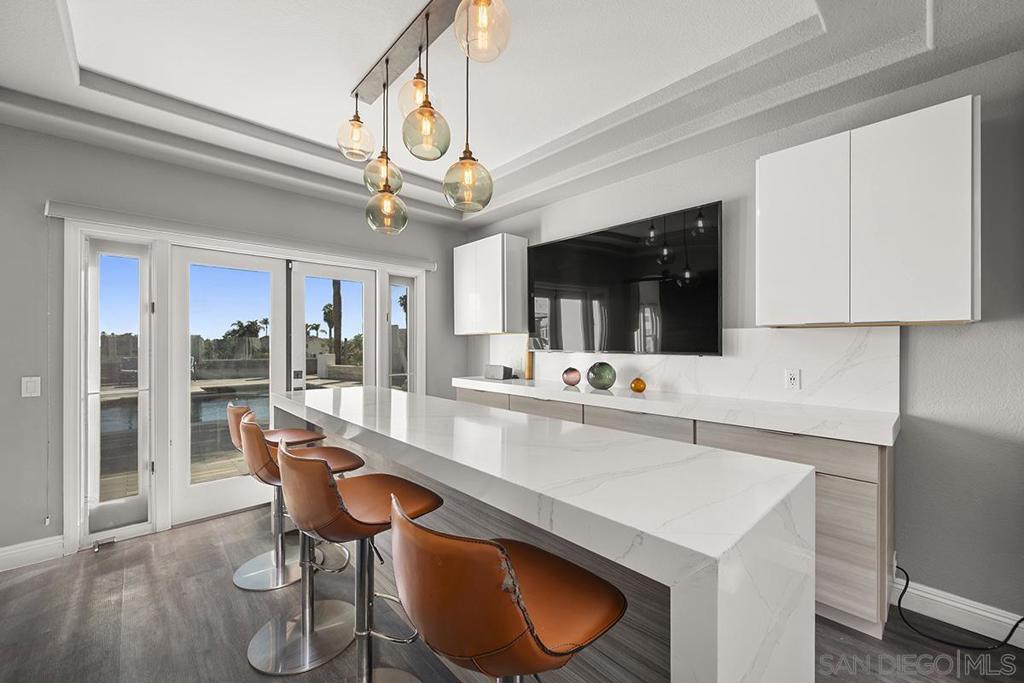 376 Canyon Ridge