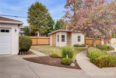 Photo of 16858 Weddington Street, Encino, CA 91436 (MLS # BB26177732)