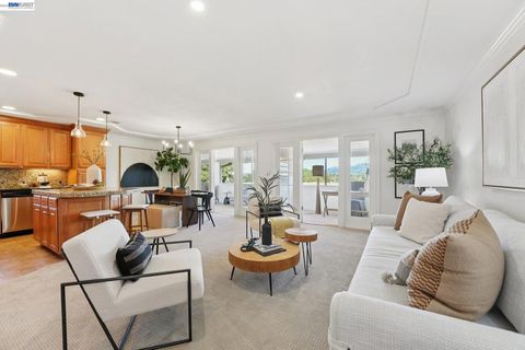 Photo of 1608 1608 Golden Rain Road Rd #1, Walnut Creek, CA 94595 (MLS # 41126227)