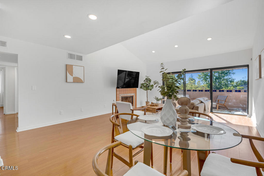 601 E California Boulevard 306