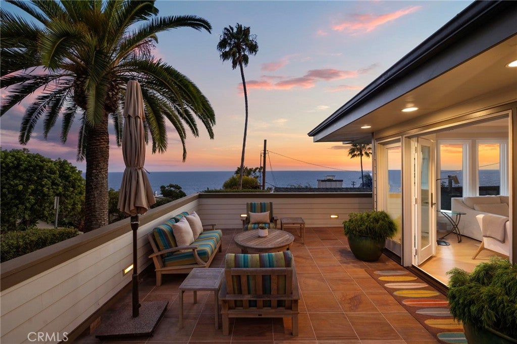 Photo of 31953 10th Avenue, Laguna Beach, CA 92651 (MLS # LG26156341)