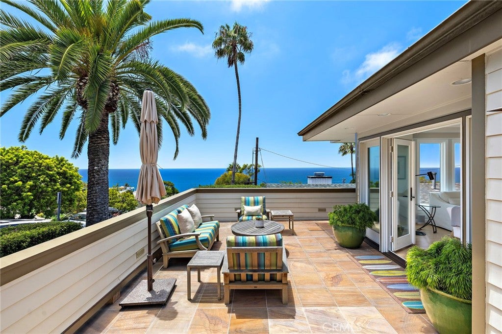Photo of 31953 10th Avenue, Laguna Beach, CA 92651 (MLS # LG26156341)