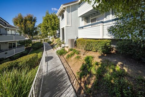 Photo of 20345 Rue Crevier, Canyon Country, CA 91351 (MLS # SR26005294)