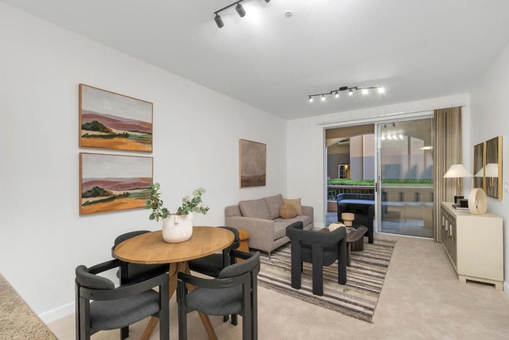 listing image 130728705570847866939