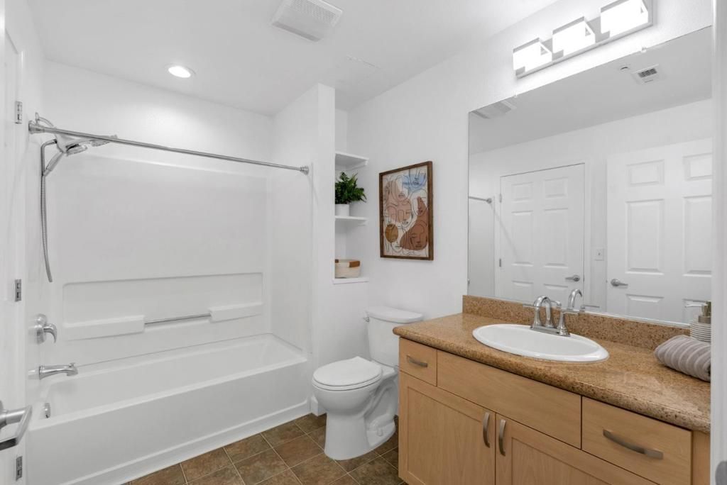 listing image 130722160462385833347