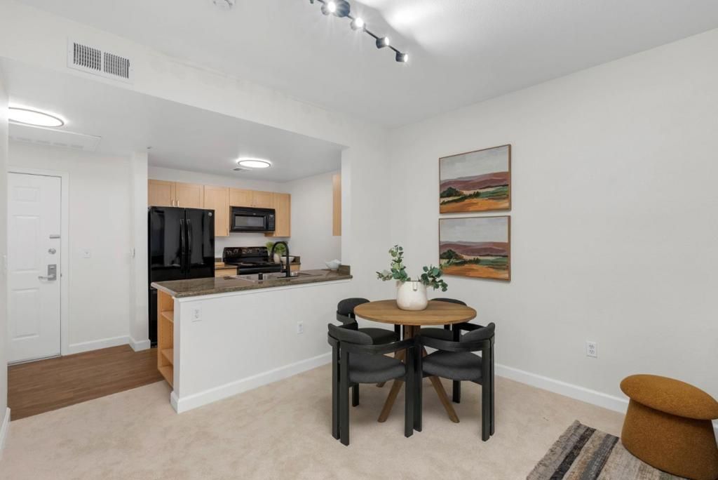 listing image 130720849831552603440