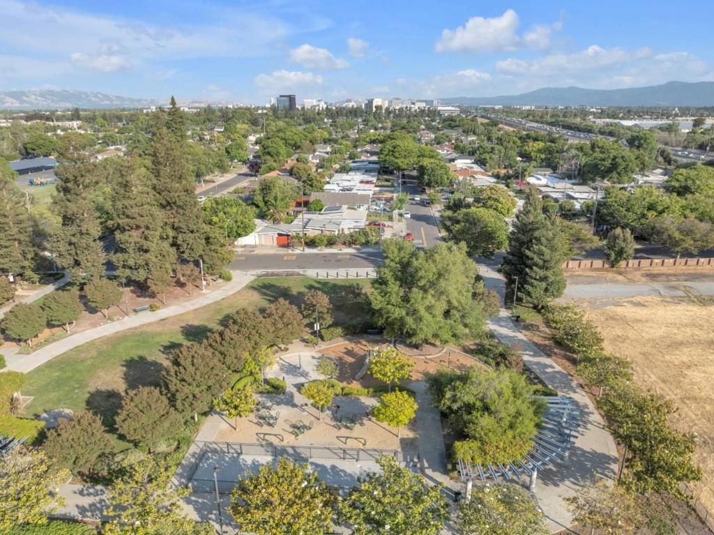 listing image 130720113086385978616