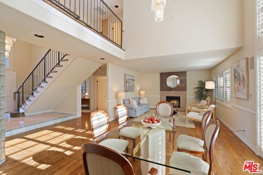 Photo of 850 Burrell Street, Marina Del Rey, CA 90292 (MLS # 25612485)