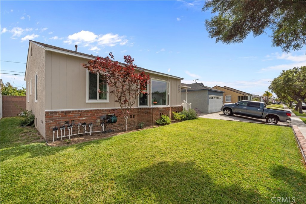 2902 Loomis